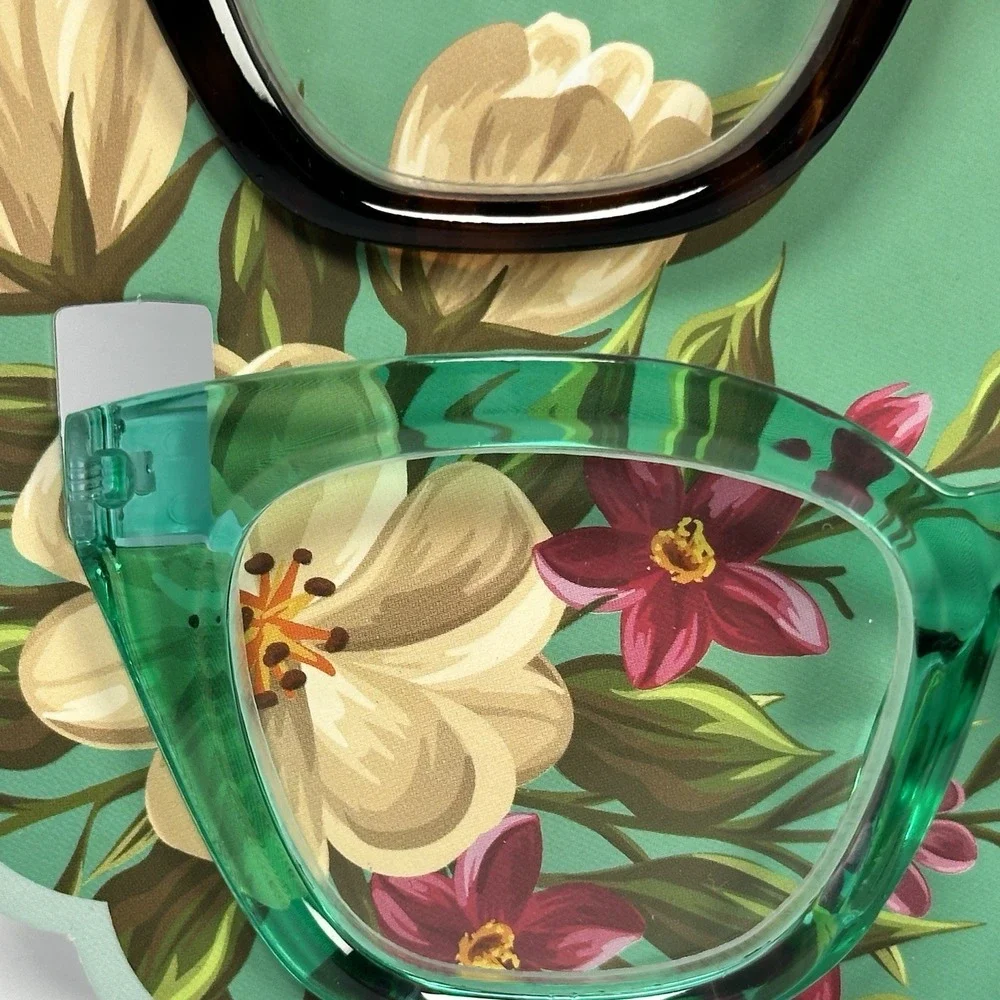 Vince Camuto Cat Eye Reading Glasses 3 Pack +2.50 Floral Fashion Set